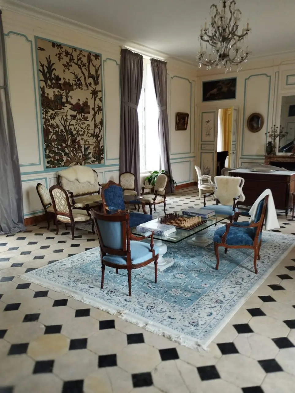 nettoyage des chambres du chateau de villers bocage salon beige 2