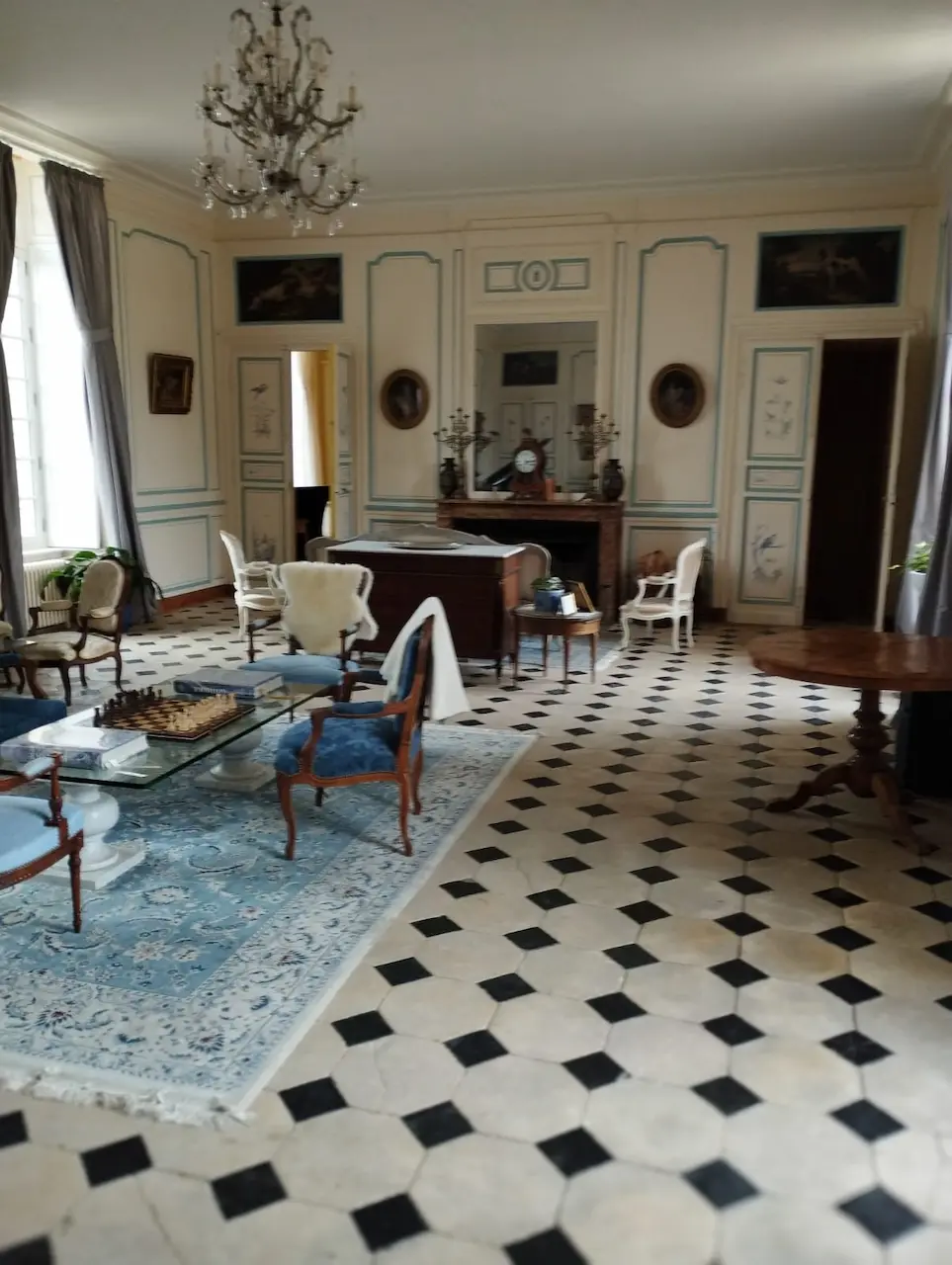 nettoyage des chambres du chateau de villers bocage salons beige