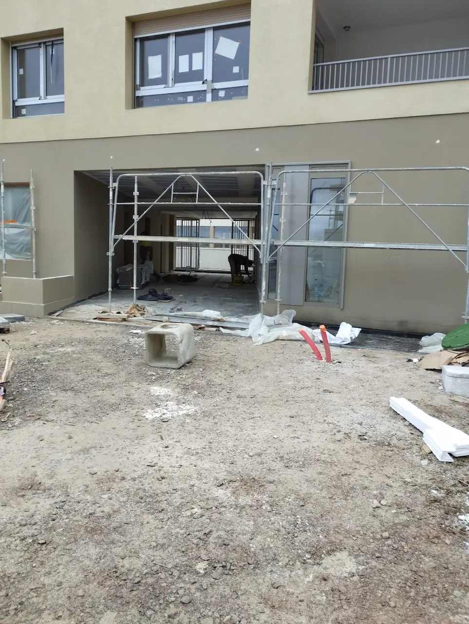 nettoyage fin de chantier et entretien courant des parties communes a fleury sur orne bas du batiment exterieur