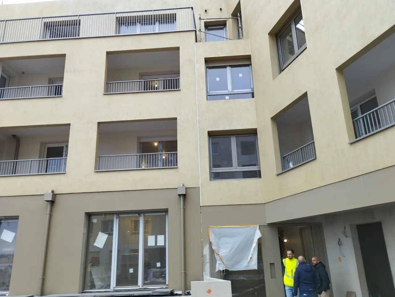 nettoyage fin de chantier et entretien courant des parties communes a fleury sur orne exterieur 10