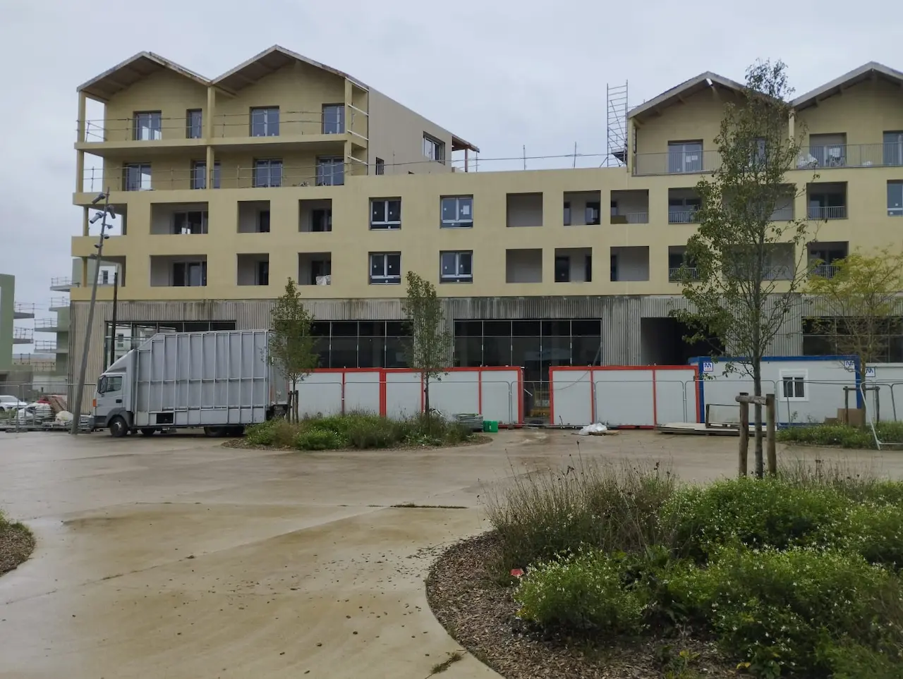 nettoyage fin de chantier et entretien courant des parties communes a fleury sur orne exterieur 5