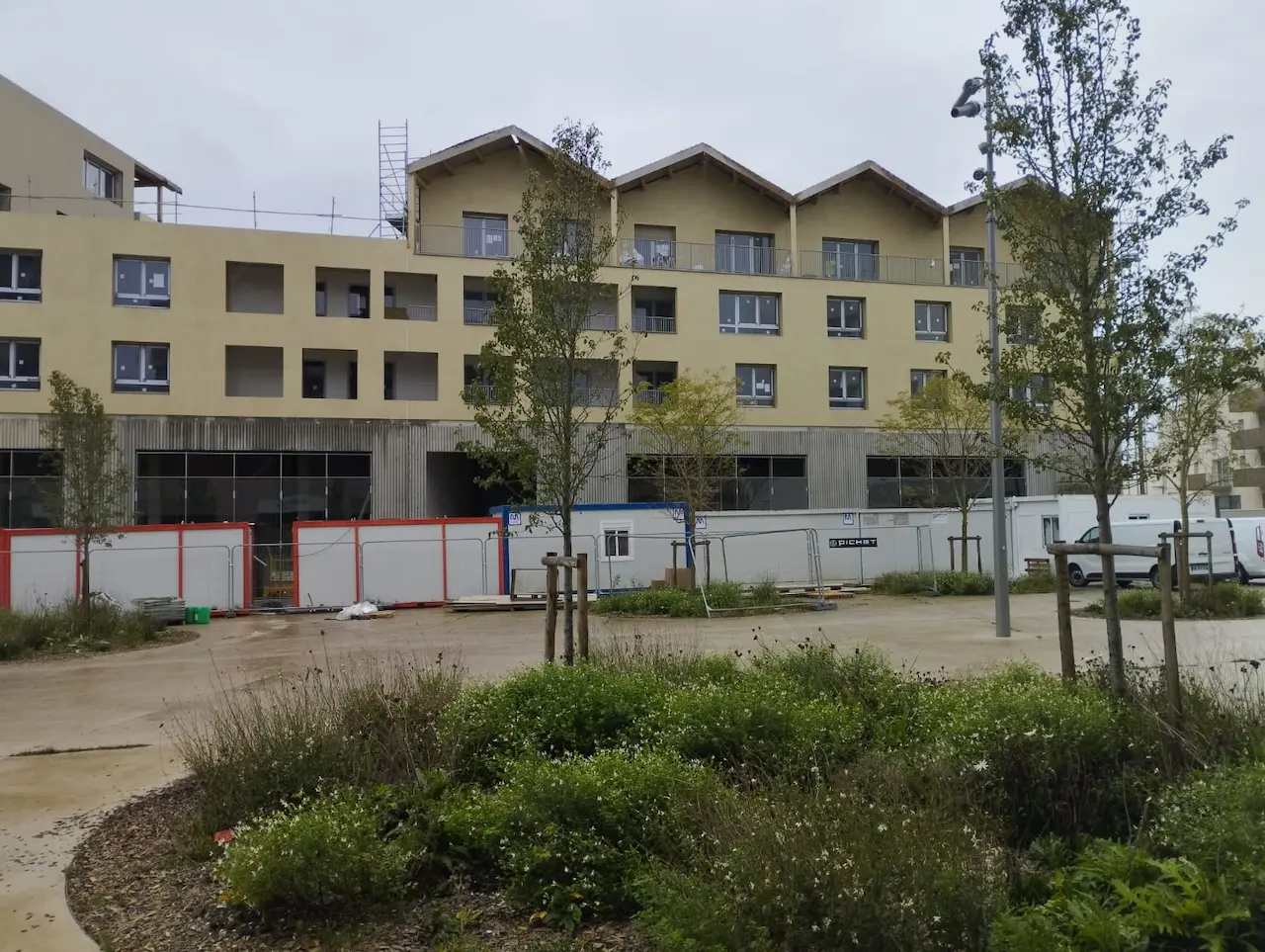nettoyage fin de chantier et entretien courant des parties communes a fleury sur orne exterieur 6