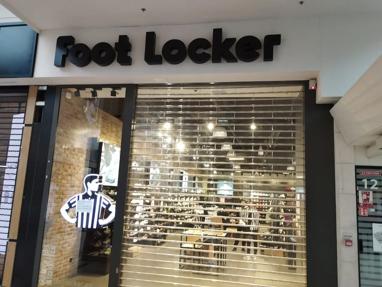 nettoyage fin de chantier foot locker modeville