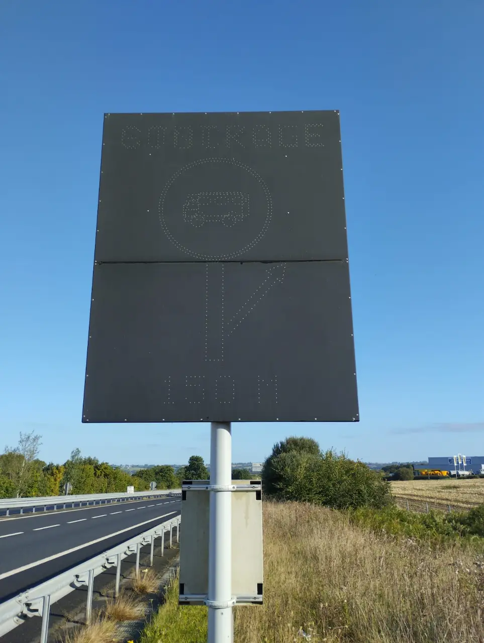 nettoyage panneaux d autoroute a falaise