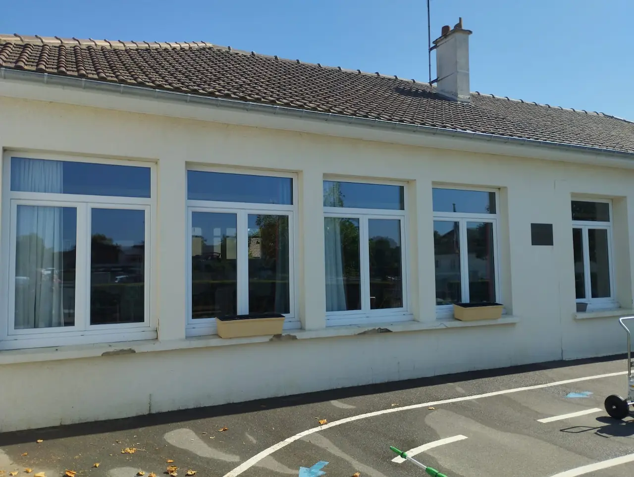 nettoyage vitres ecole may sur orne calvados exterieur 1